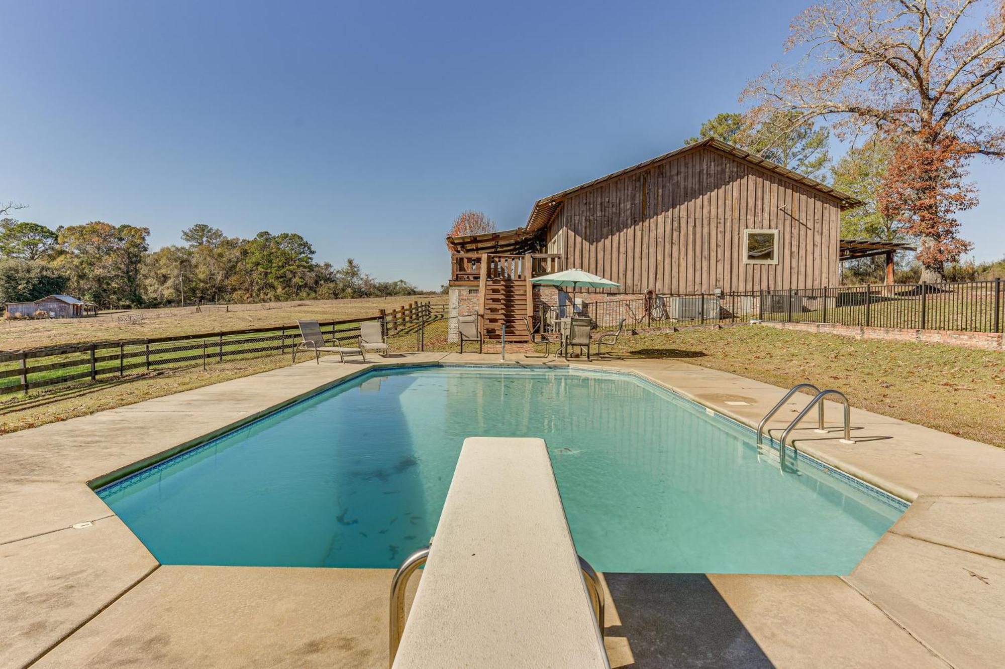 Pet-Friendly Opp Vacation Rental With Spacious Deck! Exterior photo